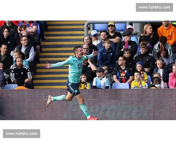 英超双雄竞逐里昂神锋！福法纳转会费或因降级缩水至 3000 万镑