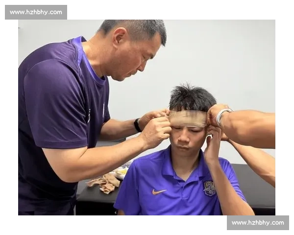 足协认错！VAR 误判偷走浙江 2 分，陶强龙争议动作成焦点，主帅激动挥拳眼镜飞落